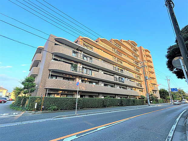 新京成線「習志野」駅徒歩11分。周辺に生活利便施設が整っております