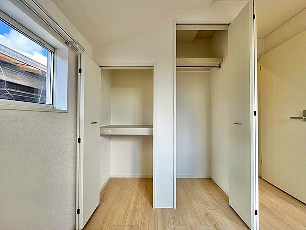 【洋室5.25帖収納】