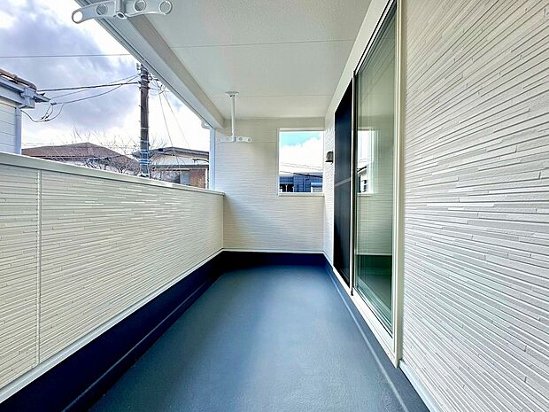 【バルコニー】