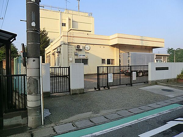 【塚田小学校】先生、児童、保護者のコミュニケーションが活発な、地域に根ざした学校です。イベントや部活動も盛んです。