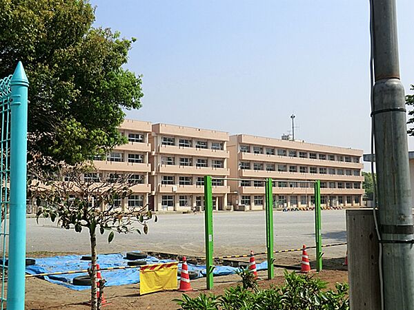 行田西小学校　徒歩2分