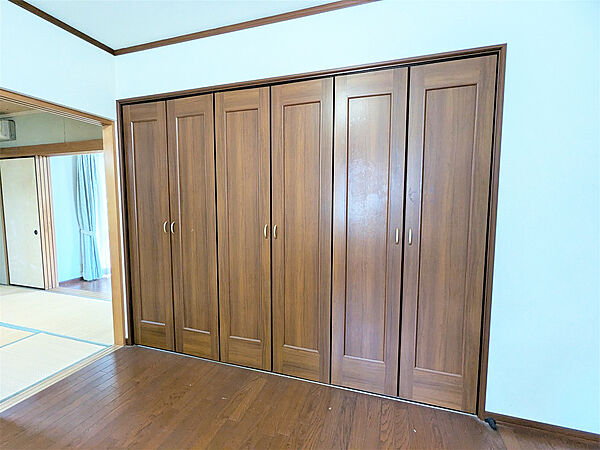 【1階洋室7.5帖収納】部屋が散らからない！これ1つで片付く大型収納
