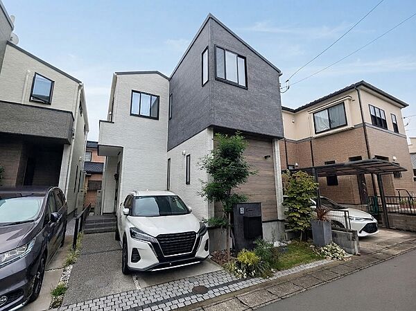 片付けが自然と身につくアイデア設計。「玄関収納・クローク・リネン庫・WIC」適材適所に配置された収納で、暮らしにゆとりを生む住まい。