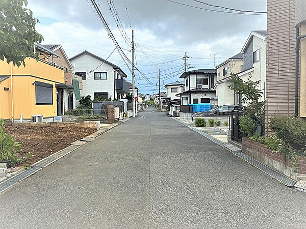 南側前面道路（2026年7月）撮影