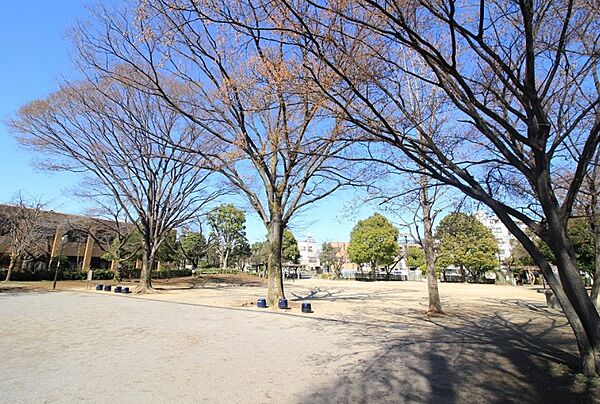 区立五反野コミュニティ公園まで約580ｍ