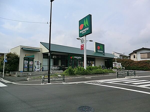マルエツ伊興店約80ｍ