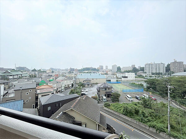 所在階が5階のため、周辺に高層建物がなく眺望が良好です。