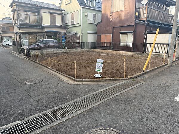 南西角地につき日当たり・通風良好！
