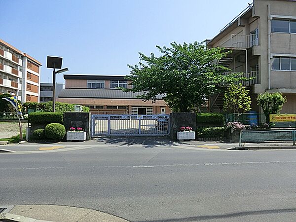南越谷小学校