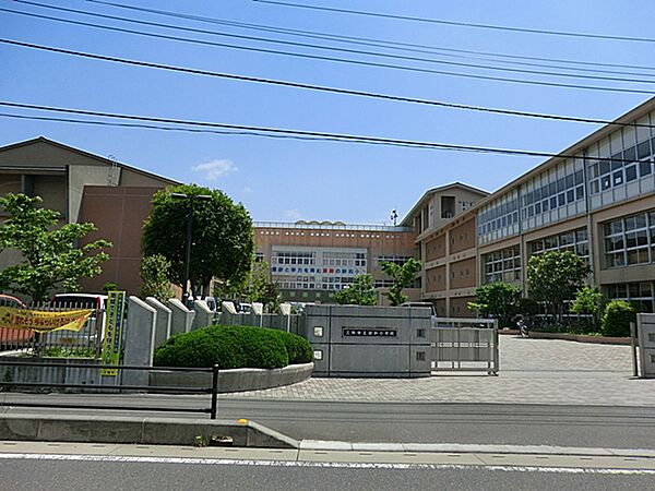 新和小学校