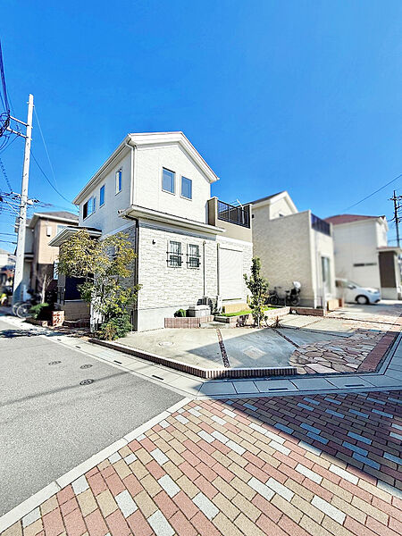detached 埼玉県三郷市中央１丁目13-14　EVISSAN三郷中央1F