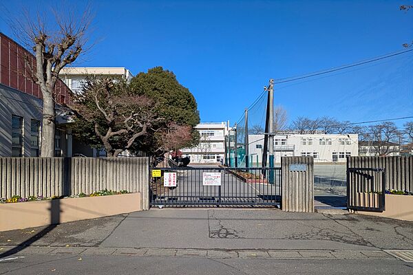 開校60年となる令和8年度、本校は特別支援学級3学級、通常学級25学級でスタートしました。