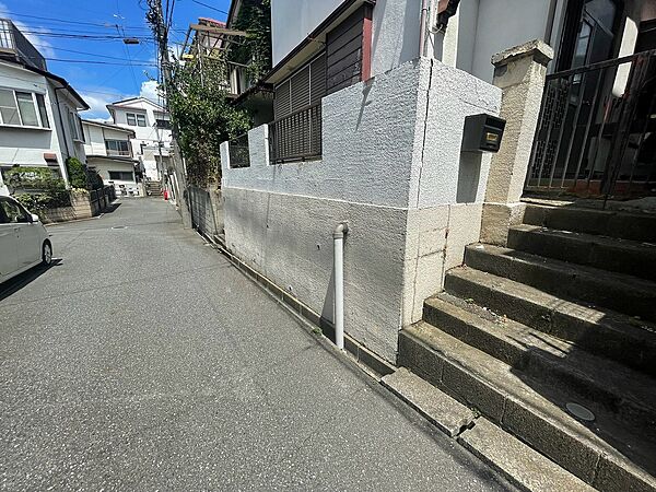 南西道路で陽当り良好です（2026年8月）撮影