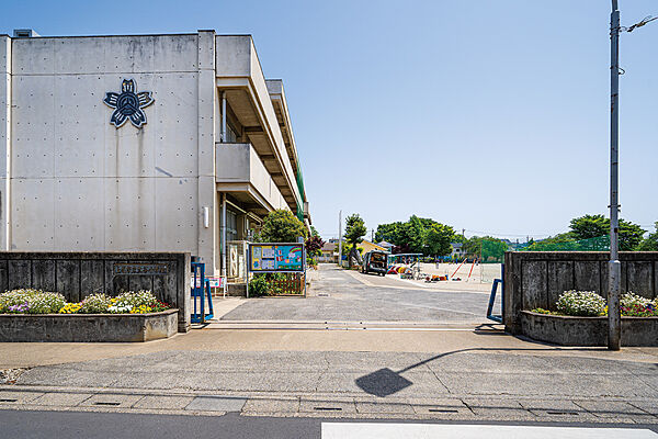大谷小学校まで1200ｍ