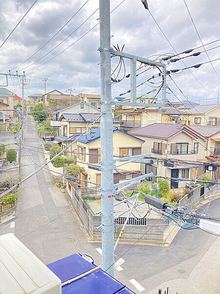 2階洋室北側6帖からの眺望爽やかな風が吹き抜け、落ち着いた住宅街の景色が広がります。この眺望がご家族の毎日の暮らしになります！
