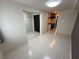 BELL 102 1階1LDKのリビング/ダイニング