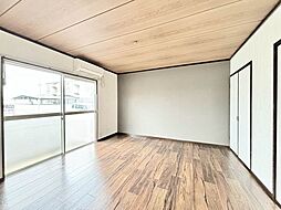 カーサ・ビアンカ A0102 1階2DKのリビング/ダイニング