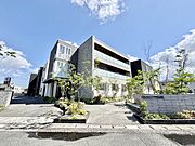 球場前駅より徒歩15分 3階 築5年の賃貸物件