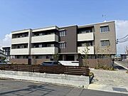  2階 築2年9ヶ月の賃貸物件