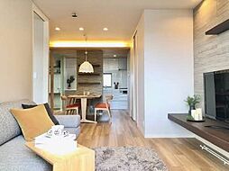 フローリ A0201 2階1LDKのリビング/ダイニング