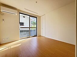 カーサ・ルナブルー A0101 1階1Kのリビング/ダイニング