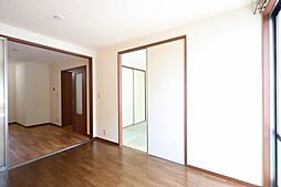 ラ・メゾン・モンテーニュ A0201 2階3DKのリビング/ダイニング