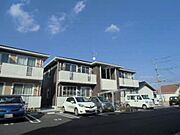  築13年8ヶ月 2階建の賃貸物件