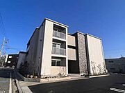  築2年1ヶ月 3階建の賃貸物件