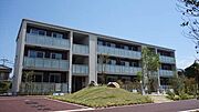 徳島駅よりバス17分 徒歩5分 築8年2ヶ月 3階建の賃貸物件
