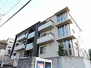  築11年10ヶ月 3階建の賃貸物件