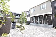 シャーメゾン向山公園A 2階 築3年8ヶ月の賃貸物件