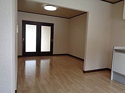 メゾンベルプレ 0102 1階2LDKのリビング/ダイニング