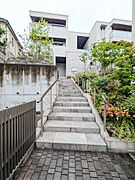 吹田駅より徒歩5分 1階 築5年8ヶ月の賃貸物件