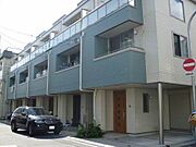 十三駅より徒歩6分 築18年8ヶ月 3階建の賃貸物件