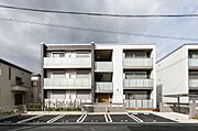 クイーンズ八木A棟の賃貸物件
