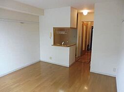グリーンヒルズ旭ヶ丘 103 1階ワンルームのリビング/ダイニング