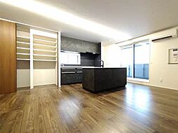 Ｋ−ｃｒａｔ 301 3階2LDKのリビング/ダイニング