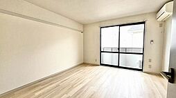 グランドール虹 202 2階1Kのリビング/ダイニング