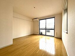 マンハイムIII 103 1階1Kのリビング/ダイニング