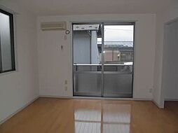 メゾンセルリアＣ 102 1階3DKのリビング/ダイニング