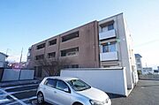 盛岡駅よりバス10分 徒歩6分 築15年8ヶ月 3階建の賃貸物件