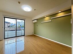 カーサレジオ千秋 102 1階2LDKのリビング/ダイニング