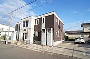 青森駅よりバス15分 徒歩6分 築15年8ヶ月 2階建の賃貸物件