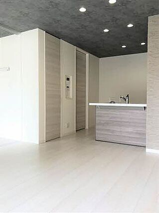 シャーメゾンワンワイズ_内装_1