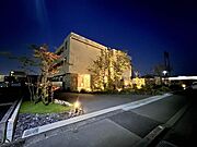 松阪駅より徒歩6分 築2年1ヶ月 3階建の賃貸物件