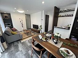 ＶＡＬＵＧＥ豊岡 E201 2階1LDKの室内