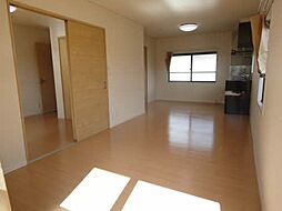 ハイムシェーネス B202 2階1LDKのリビング/ダイニング