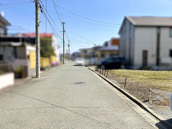 前面道路【北東側】