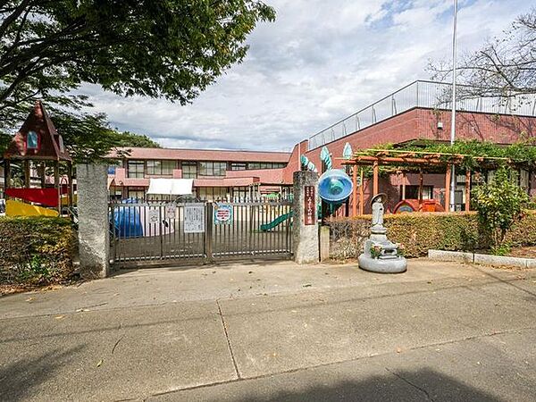 みよしの幼稚園 ■子ども一人ひとりの個性を尊重し、心身ともに健やかな成長を育む教育を行う幼稚園です。広い園庭では四季を感じながらのびのびと体を動かし、行事や体験活動を通じて協調性や自主性を育んでいま…