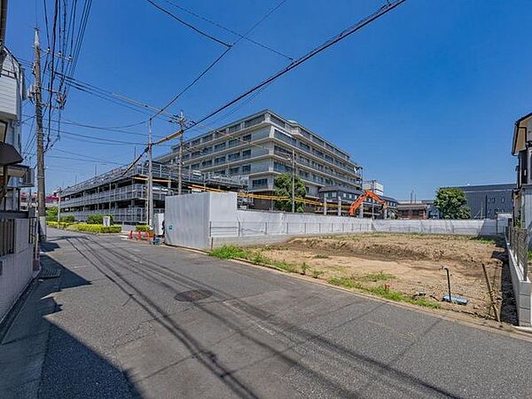 ■南側前面道路からの土地写真